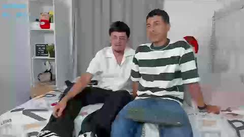 Snapshot of boy_jerry chatting on December 20, 4:19 am boy_jerry online show from December 20, 4:19 am