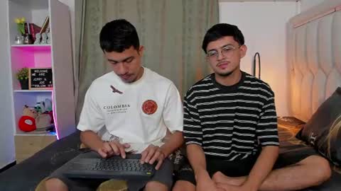 Snapshot of boy_jerry chatting on June 22, 4:04 pm boy_jerry online show from June 22, 4:04 pm