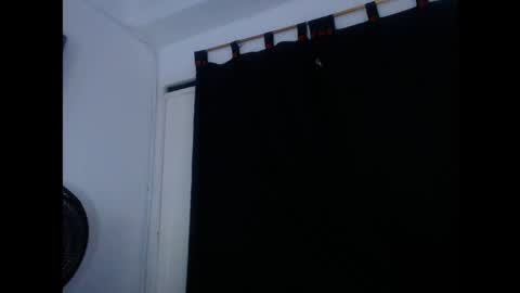 Snapshot of boy_king18 chatting on October 18, 10:16 am boy_king18 online show from October 18, 10:16 am