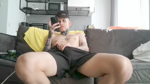 boy_master5 online show from June 28, 8:42 am