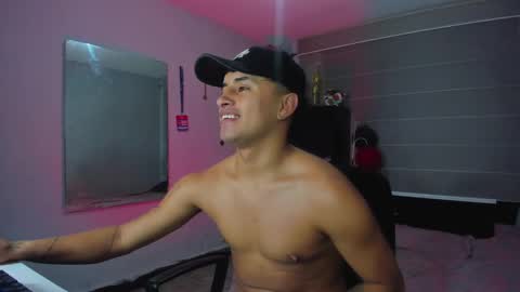 Snapshot of boy_nauthy chatting on January 16, 2:19 am boy_nauthy online show from January 16, 2:19 am