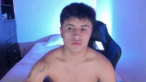 boy_nauthy online show from April 12, 11:32 pm