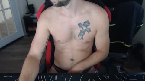 boy_t0y89 online show from October 13, 12:16 pm