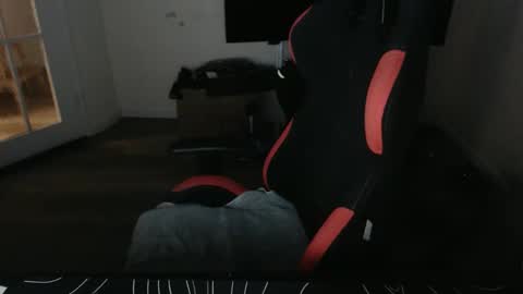 boy_t0y89 online show from December 23, 7:39 am