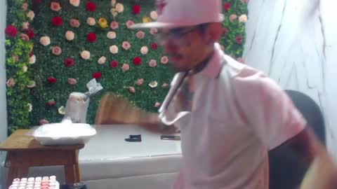 boy_tatto77 online show from April 4, 4:48 pm