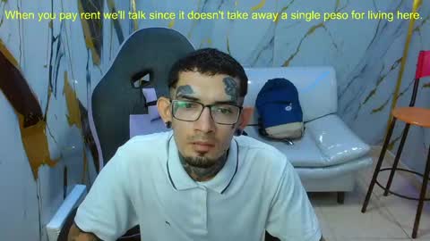 Snapshot of boy_tatto77 chatting on May 18, 11:49 am boy_tatto77 online show from May 18, 11:49 am
