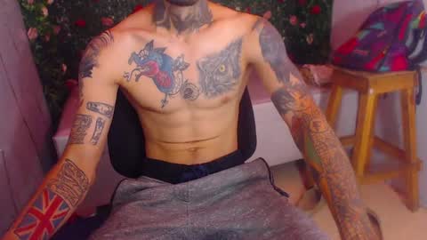 Snapshot of boy_tatto77 chatting on June 2, 1:02 pm boy_tatto77 online show from June 2, 1:02 pm