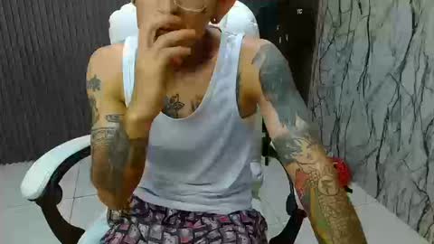 boy_tatto777 online show from September 20, 3:57 pm