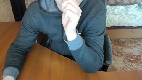 Snapshot of boyapollon chatting on February 10, 6:17 am BoyApollon online show from February 10, 6:17 am