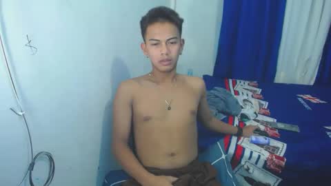 boyax16 online show from December 25, 11:43 am