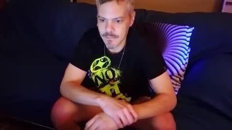 Snapshot of boyblond36 chatting on December 31, 9:42 am Slutty Stud online show from December 31, 9:42 am
