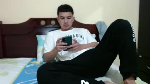 Snapshot of boyfit2023 chatting on December 7, 1:36 am boyfit2023 online show from December 7, 1:36 am