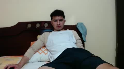 Snapshot of boyfit2023 chatting on February 4, 1:13 am boyfit2023 online show from February 4, 1:13 am