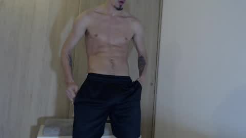 Felipe  online show from April 8, 10:43 pm