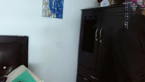 boyg_hots online show from April 17, 8:12 pm