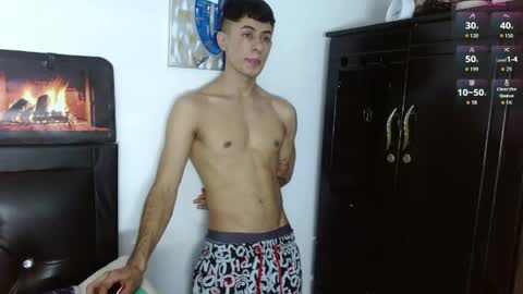 Snapshot of boyg_hots chatting on April 28, 7:41 pm boyg_hots online show from April 28, 7:41 pm