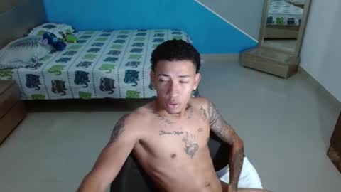 boyhot_sw online show from February 13, 4:22 am