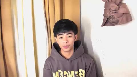 Snapshot of boynextdoor4ux chatting on June 8, 2:17 pm HI IM JAMES DONT FORGET GIVE ME THUMBS UP AND JOIN TO MY FANCLUB online show from June 8, 2:17 pm