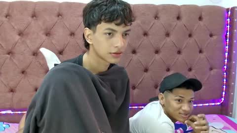 Snapshot of boys_hotparty chatting on January 4, 1:21 pm ALEX - TAYLER -MIKE online show from January 4, 1:21 pm