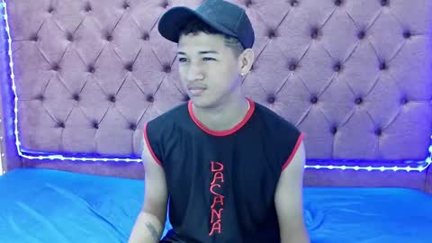 Snapshot of boys_hotparty chatting on January 7, 1:14 pm ALEX - TAYLER -MIKE online show from January 7, 1:14 pm