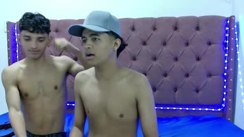 Snapshot of boys_hotparty chatting on February 18, 7:41 pm ALEX - TAYLER -MIKE online show from February 18, 7:41 pm