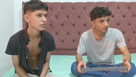 Snapshot of boys_hotparty chatting on February 28, 1:25 pm ALEX - TAYLER -MIKE online show from February 28, 1:25 pm