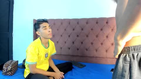 Snapshot of boys_hotparty chatting on September 30, 1:16 pm ALEX - TAYLER -MIKE online show from September 30, 1:16 pm