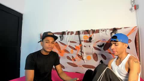 Snapshot of boys_hotparty chatting on October 16, 1:23 pm ALEX - TAYLER -MIKE online show from October 16, 1:23 pm