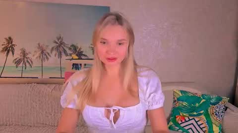 Snapshot of boysloveblondee chatting on October 17, 9:23 am BoysLoveBlondee online show from October 17, 9:23 am