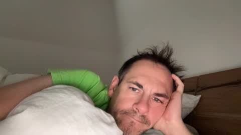 Snapshot of boyslut8 chatting on December 2, 8:08 am boytoyhh online show from December 2, 8:08 am