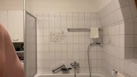 Snapshot of boyslut8 chatting on December 15, 10:03 pm boytoyhh online show from December 15, 10:03 pm