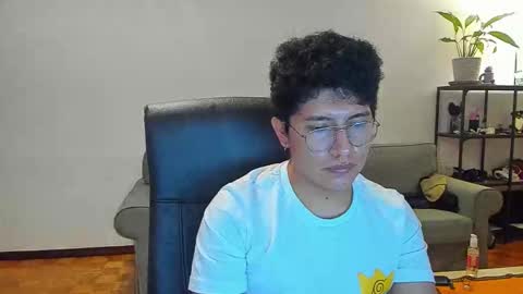 Snapshot of boytwink_20 chatting on November 6, 10:32 pm boytwink_20 online show from November 6, 10:32 pm