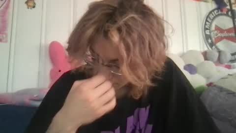 Snapshot of boywithbug chatting on February 27, 6:42 pm boywithbug online show from February 27, 6:42 pm