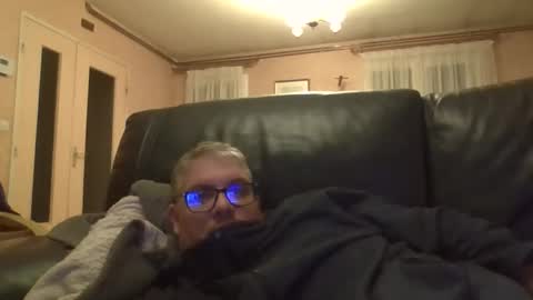 bozo81 online show from November 19, 7:03 pm