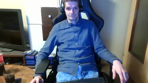 Snapshot of bponie1 chatting on January 10, 11:08 pm bponie1 online show from January 10, 11:08 pm