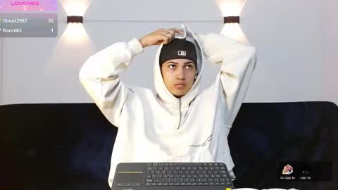 Snapshot of br4ndon_cooper chatting on September 21, 4:30 pm Brandon online show from September 21, 4:30 pm