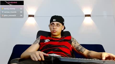 Snapshot of br4ndon_cooper chatting on November 12, 7:24 pm Brandon online show from November 12, 7:24 pm