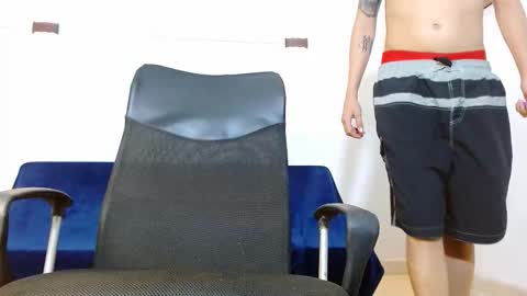 Snapshot of br4ndon_cooper chatting on November 14, 5:44 pm Brandon online show from November 14, 5:44 pm