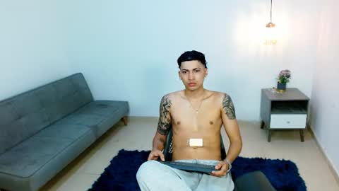 Snapshot of br4ndon_cooper chatting on June 8, 3:56 pm Brandon online show from June 8, 3:56 pm