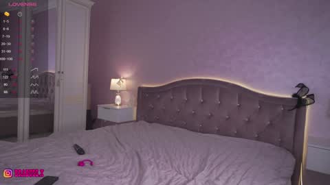 Snapshot of brabuss_ chatting on February 6, 5:46 am Lana online show from February 6, 5:46 am