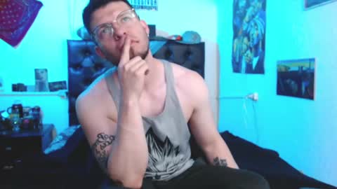 brad hot boy online show from December 2, 5:48 pm