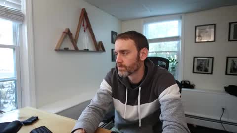 BradBronton online show from December 17, 7:09 pm