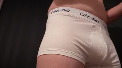 Snapshot of bradley_cock chatting on December 22, 6:49 pm bradley_cock online show from December 22, 6:49 pm