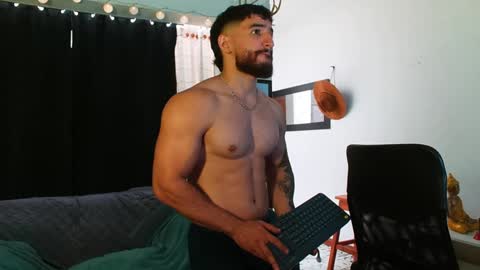 Bradley Martinez online show from January 30, 5:28 pm