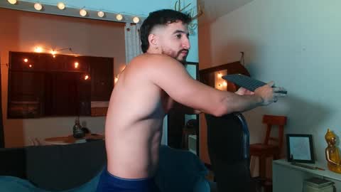 Bradley Martinez online show from January 31, 3:09 am