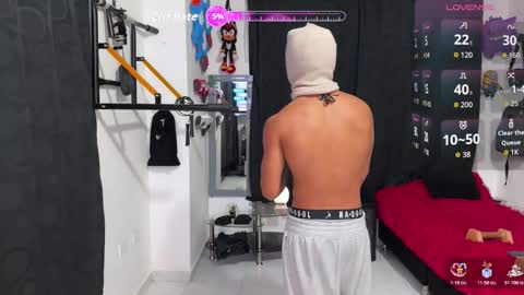 Bradley Strong online show from October 31, 10:44 pm