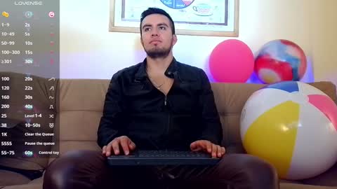 Bradley Colton Independ Model online show from January 18, 1:18 pm