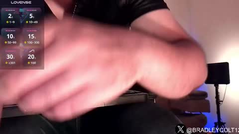 Bradley Colton Independ Model online show from April 9, 2:44 pm