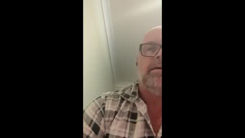 bradlovescum online show from May 1, 9:25 am