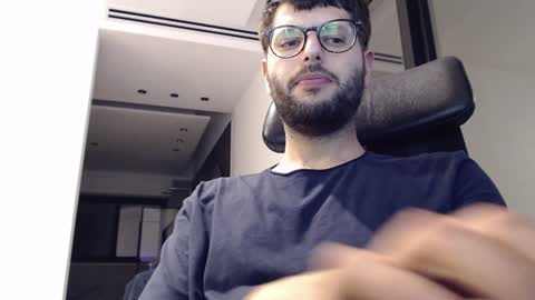 Snapshot of brads91 chatting on December 12, 8:32 pm brads online show from December 12, 8:32 pm